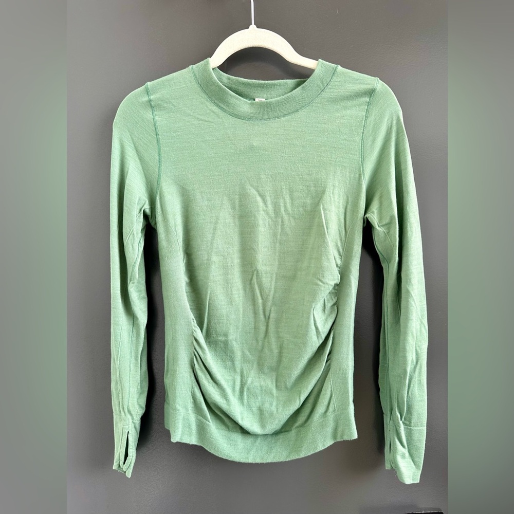 Athleta Ascent top large